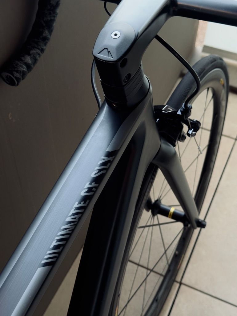 Used Canyon Ultimate CF SLX 9.0 Di2 2020 2020 Road & Gravel — image 5 of 9