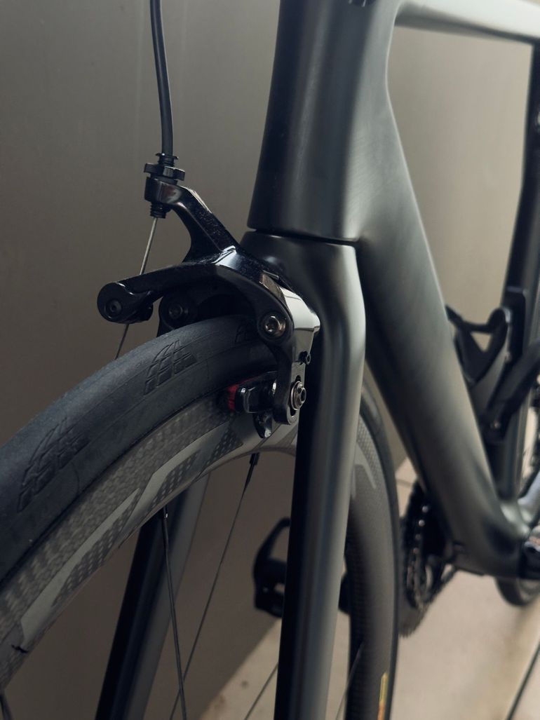 Used Canyon Ultimate CF SLX 9.0 Di2 2020 2020 Road & Gravel — image 8 of 9