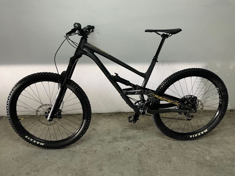 Used Commencal CLASH ESSENTIAL 2019 2019 Mountainbike, Light Gray, 27.5 — image 2 of 4
