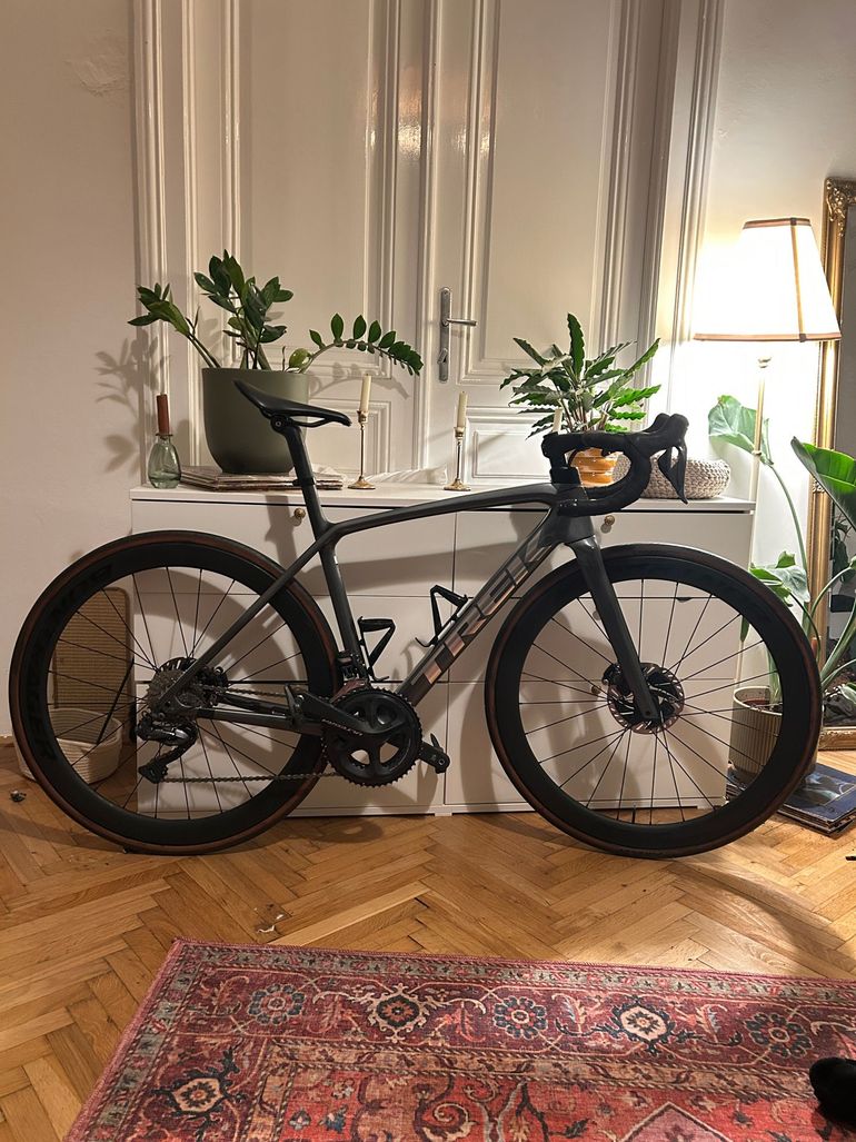 Used Trek Emonda Shimano Ultegra Di2 2022 Road & Gravel, Light Gray — image 1 of 7