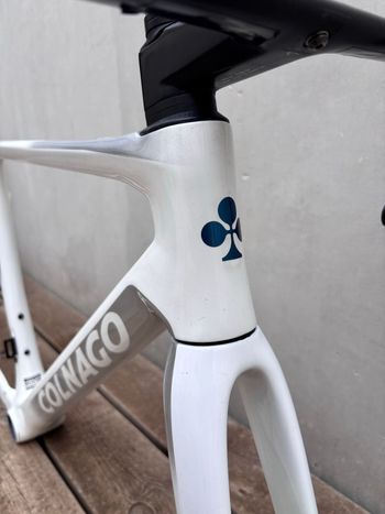 Used Colnago V4Rs Disc Ultegra Di2 8100 w/Fulcrum Racing Wind 400 Wheels 2024 Frameset 2024 Road & Gravel — image 3 of 13