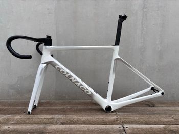 Used Colnago V4Rs Disc Ultegra Di2 8100 w/Fulcrum Racing Wind 400 Wheels 2024 Frameset 2024 Road & Gravel — image 4 of 13