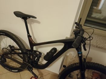 Used Giant Giant Custom Shimano SLX 2022 Mountainbike — image 2 of 3