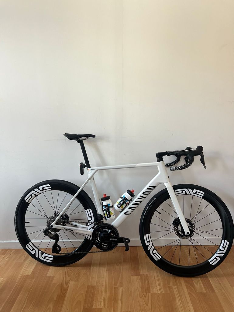 Used Canyon Ultimate CF SLX 8 Di2 2026 2026 Road & Gravel, White — image 1 of 6