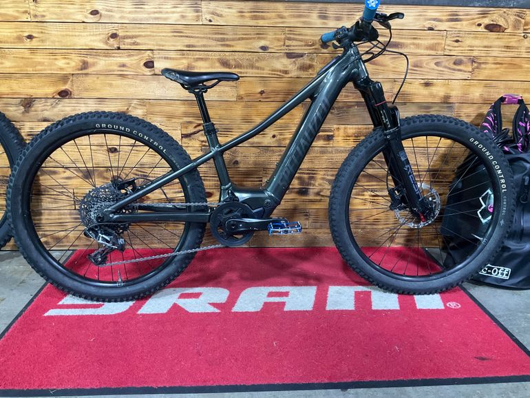 Used Specialized Turbo Levo SL Kids 2023 2023 Youth, Green — image 1 of 11