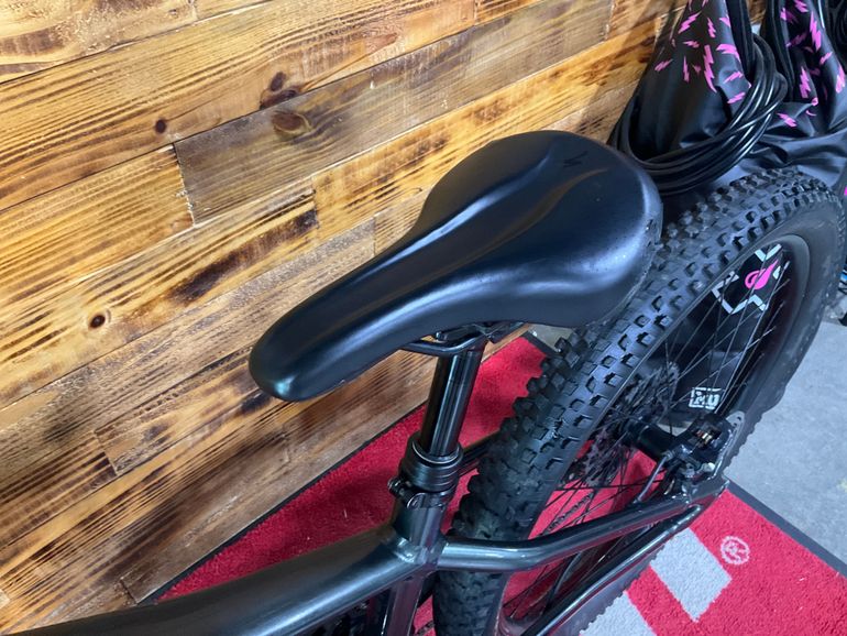 Used Specialized Turbo Levo SL Kids 2023 2023 Youth, Green — image 6 of 11