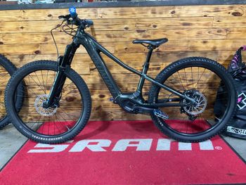 Used Specialized Turbo Levo SL Kids 2023 2023 Youth, Green — image 2 of 11