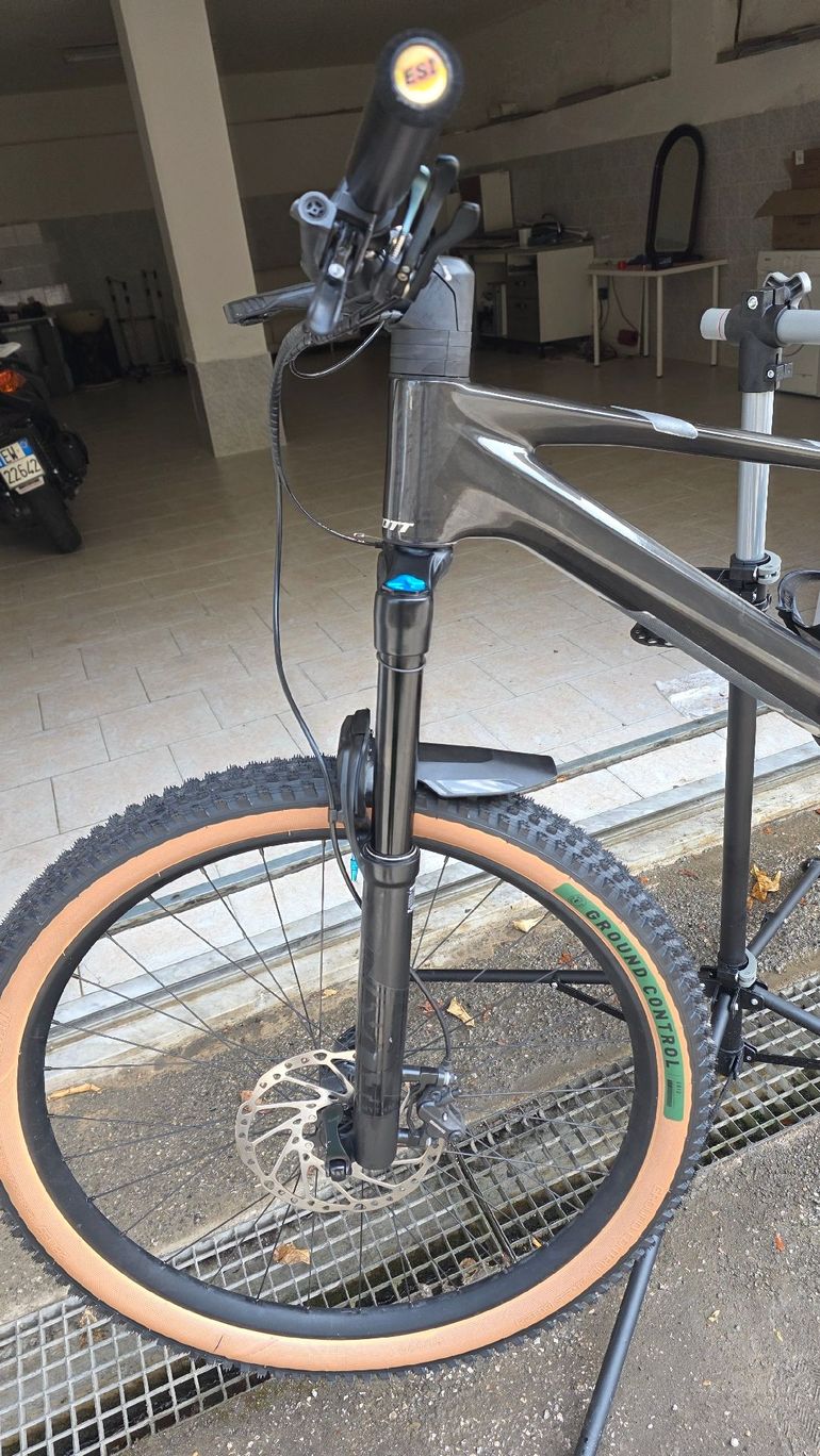 Used Scott Genius 920 2023 2023 Mountainbike, Black, 29 — image 9 of 9