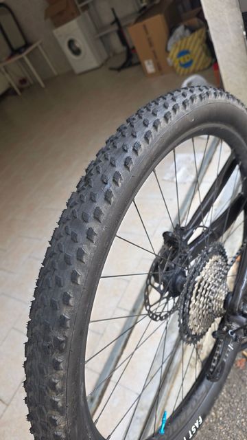 Used Scott Genius 920 2023 2023 Mountainbike, Black, 29 — image 7 of 9