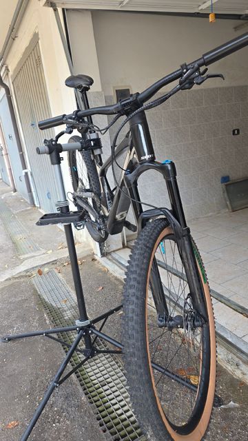 Used Scott Genius 920 2023 2023 Mountainbike, Black, 29 — image 5 of 9