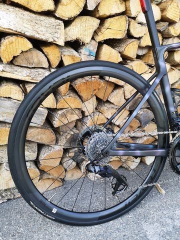 Używany Scott Addict RC 10 2026 2026 Road & Gravel — zdjęcie 4 z 9