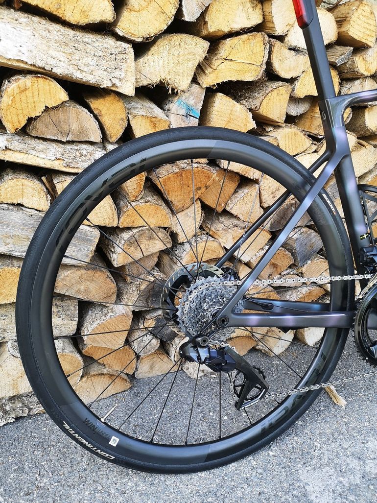 Used Scott Addict RC 10 2026 2026 Road & Gravel — image 4 of 9