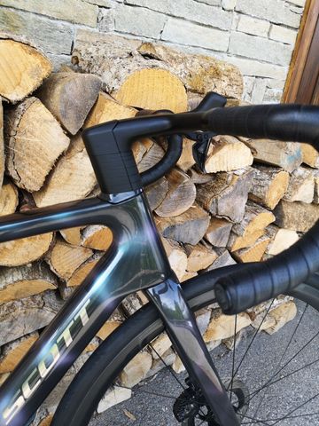 Używany Scott Addict RC 10 2026 2026 Road & Gravel — zdjęcie 8 z 9