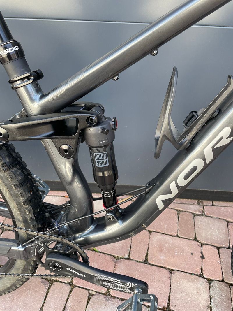 Used Norco Fluid FS A3 2023 2023 Mountainbike, Light Gray, 29 — image 6 of 7