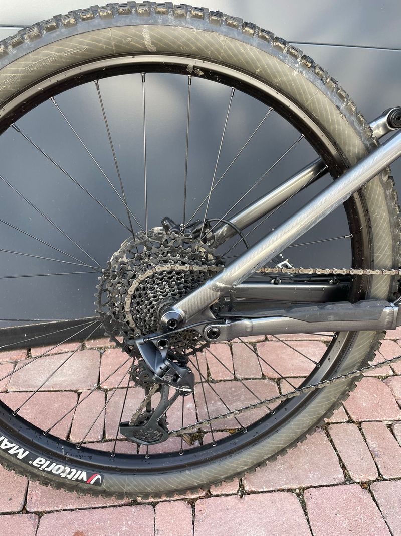 Used Norco Fluid FS A3 2023 2023 Mountainbike, Light Gray, 29 — image 5 of 7