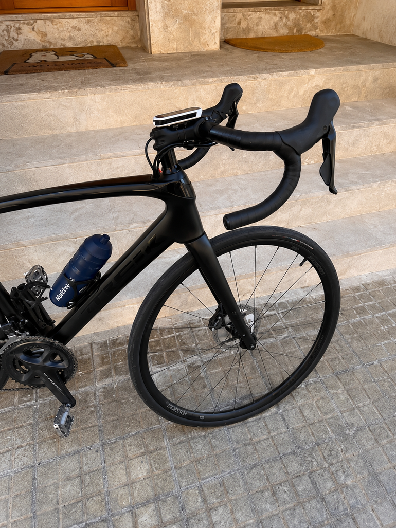 Trek Domane SL 6 2022 2022 Road & Gravel usato, Nero — immagine 3 di 8