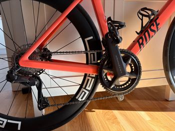 Used Rose X-LITE FOUR DISC Ultegra Di2 2022 2022 Road & Gravel, Rot — image 2 of 5