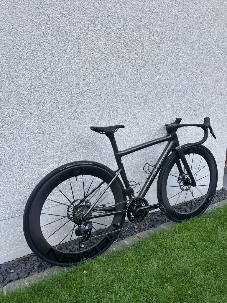 Used Specialized Tarmac SL8 Expert - SRAM Rival AXS 2024 2024 Road & Gravel, Black — image 10 of 11