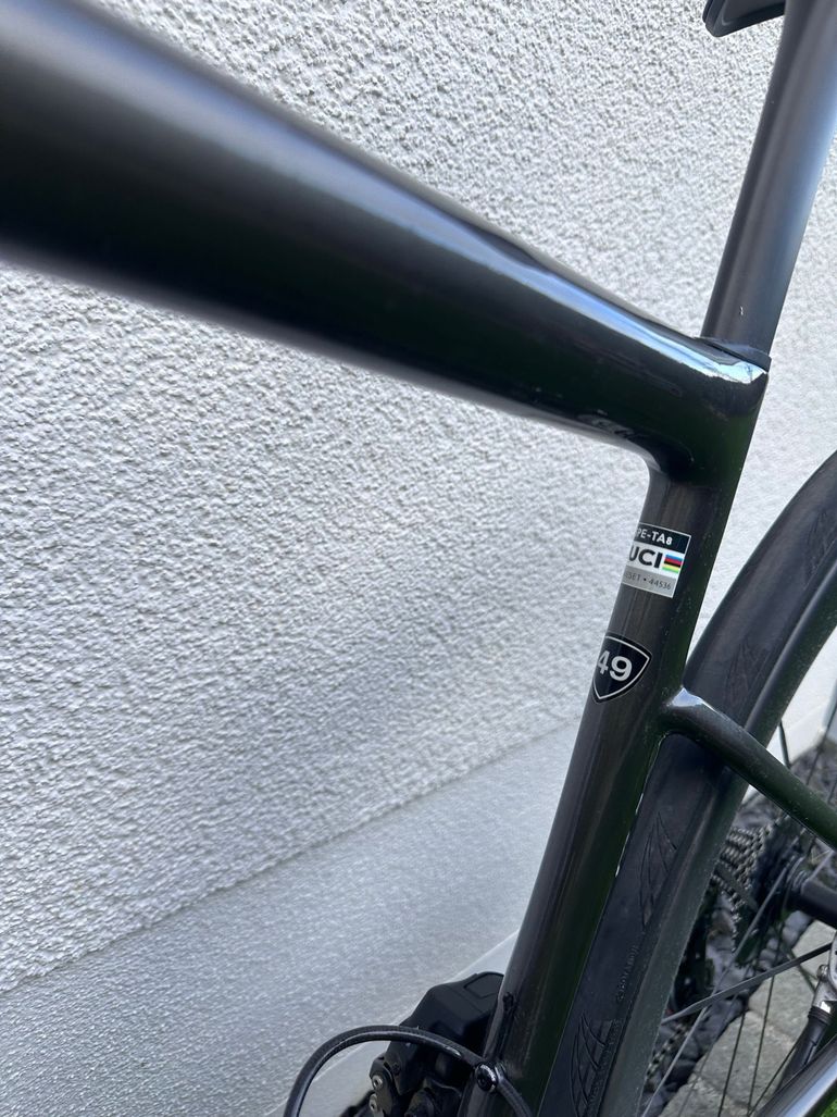 Used Specialized Tarmac SL8 Expert - SRAM Rival AXS 2024 2024 Road & Gravel, Black — image 2 of 11