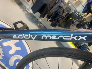 Used Eddy Merckx Pévèle Aluminium Shimano 105 - 2x12 2026 2026 Road & Gravel, Blau — image 6 of 7