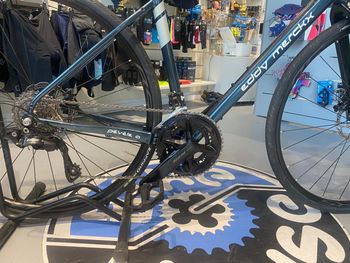 Used Eddy Merckx Pévèle Aluminium Shimano 105 - 2x12 2026 2026 Road & Gravel, Blau — image 2 of 7