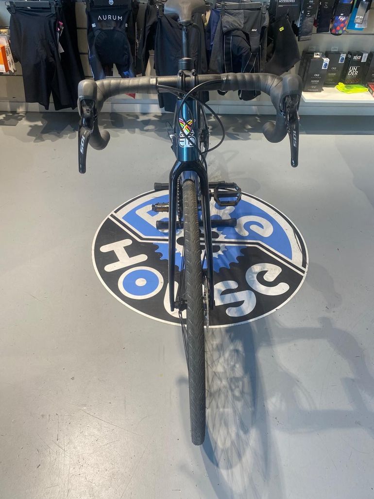 Used Eddy Merckx Pévèle Aluminium Shimano 105 - 2x12 2026 2026 Road & Gravel, Blau — image 7 of 7
