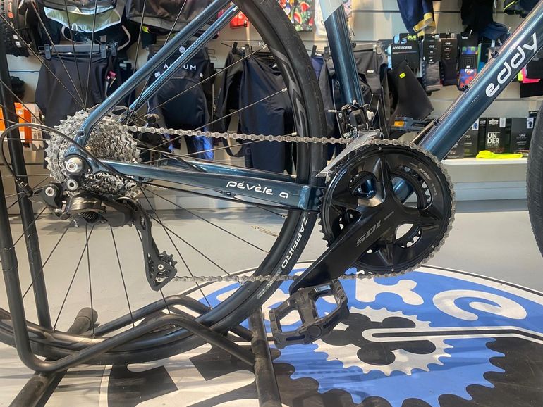 Used Eddy Merckx Pévèle Aluminium Shimano 105 - 2x12 2026 2026 Road & Gravel, Blau — image 4 of 7
