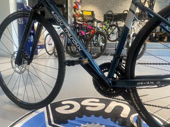 Used Eddy Merckx Pévèle Aluminium Shimano 105 - 2x12 2026 2026 Road & Gravel, Blau — image 5 of 7