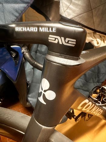Used Colnago V4Rs Disc Dura-Ace Di2 9200 w/ENVE SES 3.4 Wheels 2024 2024 Road & Gravel, Black — image 10 of 11
