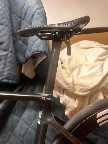 Used Colnago V4Rs Disc Dura-Ace Di2 9200 w/ENVE SES 3.4 Wheels 2024 2024 Road & Gravel, Black — image 9 of 11