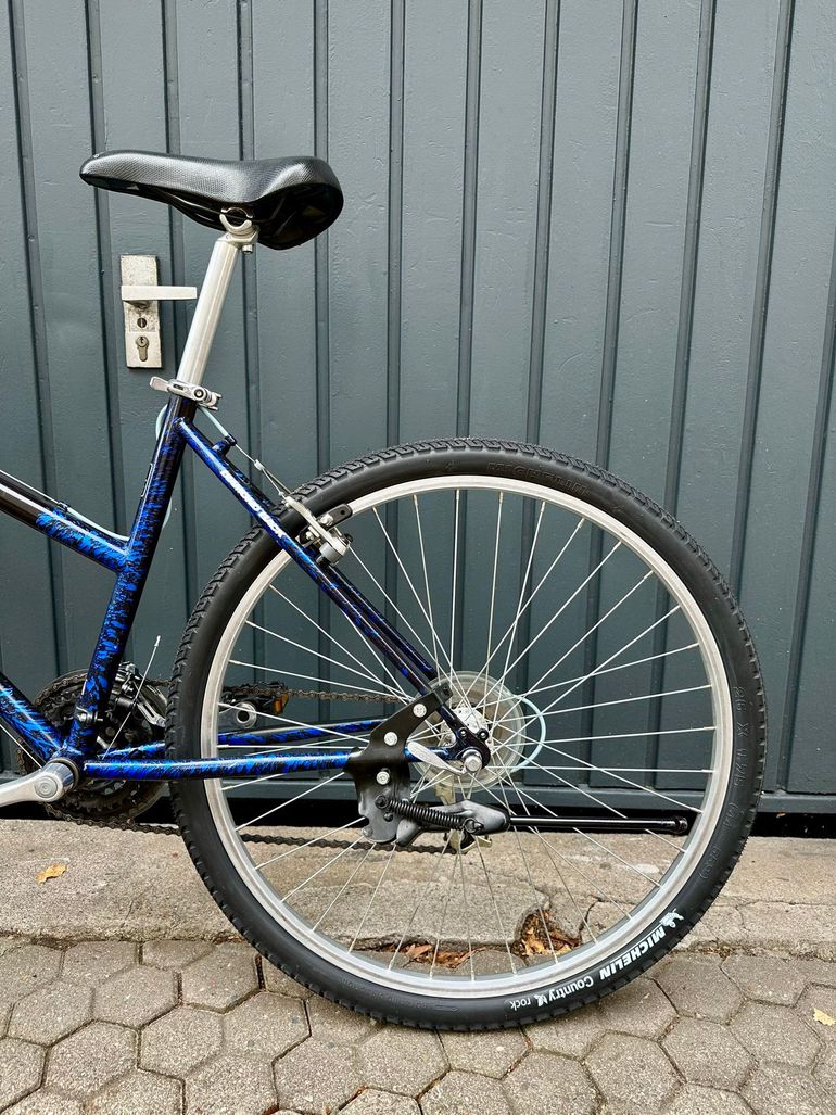 Used Diamondback Diamondback Custom Shimano Altus 1994 Mountainbike, Blue — image 7 of 9