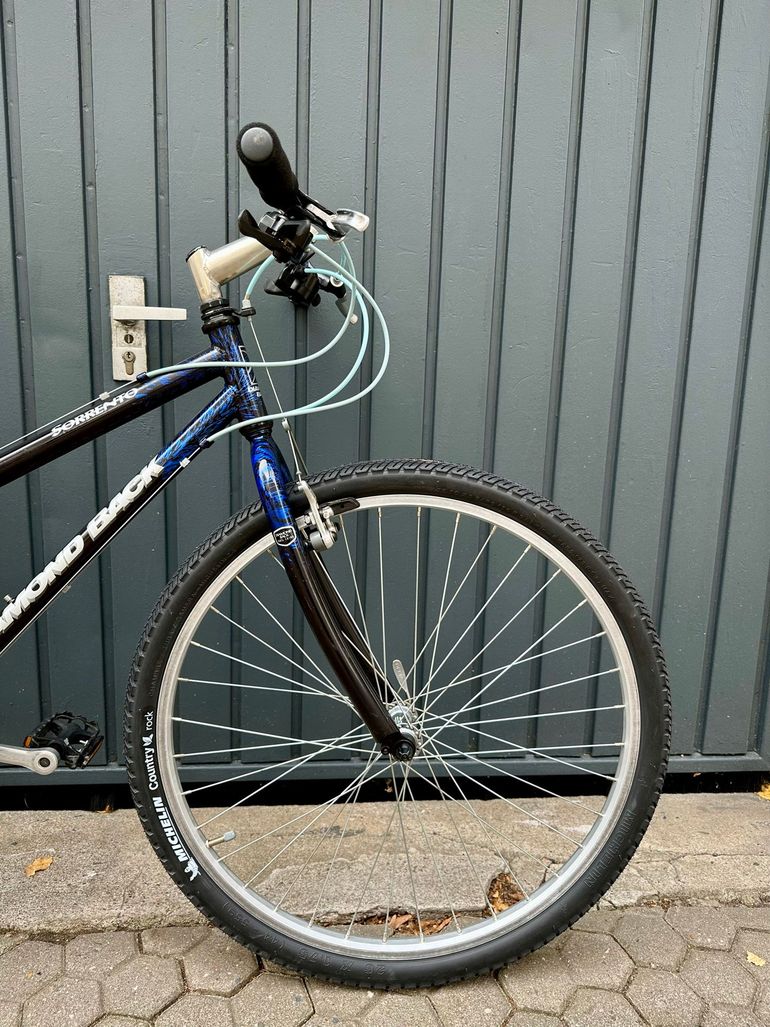 Used Diamondback Diamondback Custom Shimano Altus 1994 Mountainbike, Blue — image 4 of 9