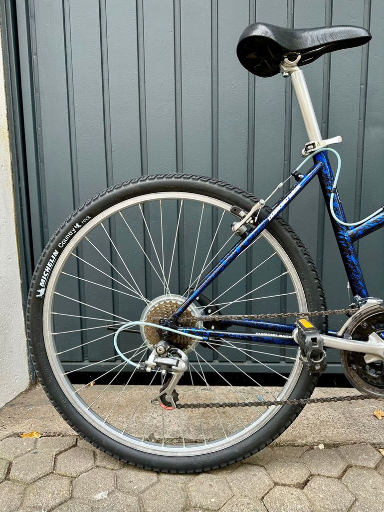 Used Diamondback Diamondback Custom Shimano Altus 1994 Mountainbike, Blue — image 3 of 9