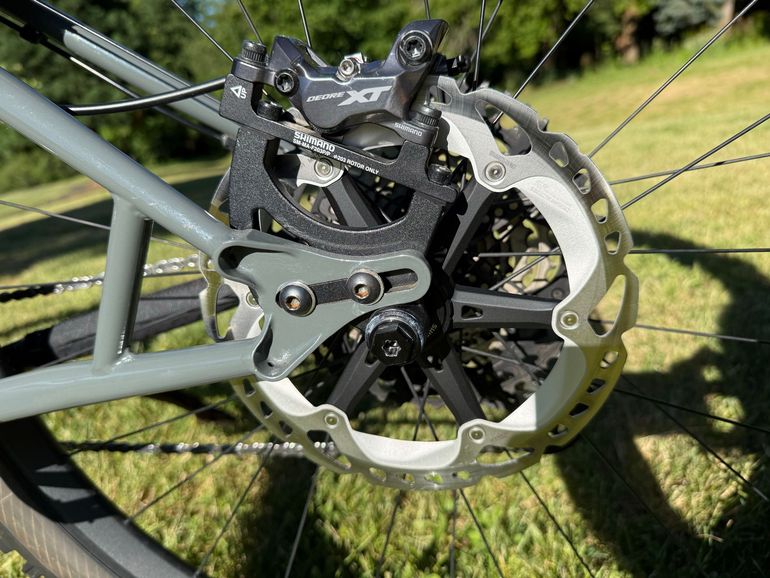 Used marino Marino Custom Shimano Deore XT 2024 Mountainbike, Light Gray — image 7 of 9