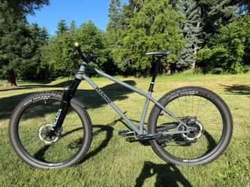Used Marino Custom Shimano Deore XT 2024 Mountainbike, Light Gray — image 2 of 9