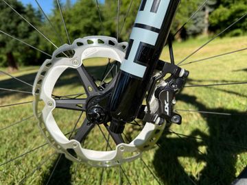 Used Marino Custom Shimano Deore XT 2024 Mountainbike, Light Gray — image 5 of 9