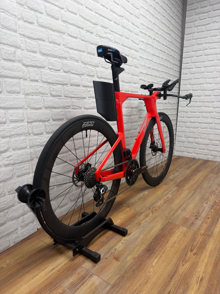 Used A2 Speed AXS 2025 2025 Road & Gravel, Red — image 3 of 6