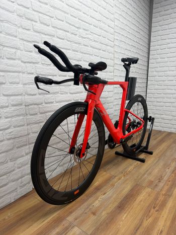 Used A2 Speed AXS 2025 2025 Road & Gravel, Red — image 5 of 6