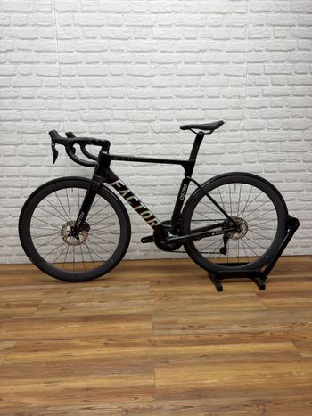 Used Factor OSTRO VAM 2022 2022 Road & Gravel, Black — image 4 of 6