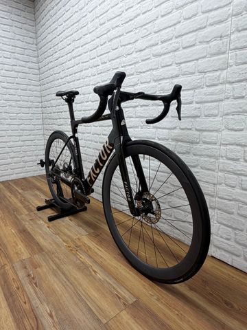 Used Factor OSTRO VAM 2022 2022 Road & Gravel, Black — image 2 of 6