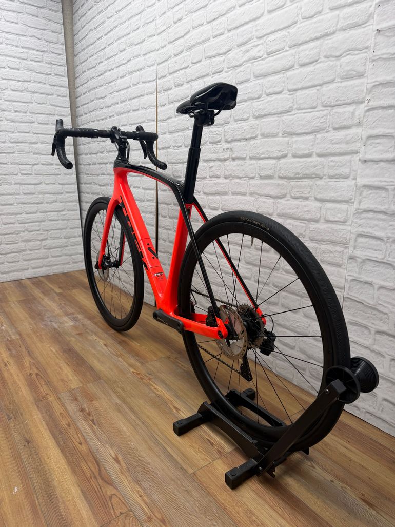 Used Trek Domane SLR 7 2020 2020 Road & Gravel, Red — image 6 of 6