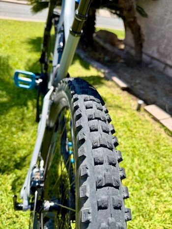 Used Specialized Stumpjumper Comp Alloy 29 2020 2020 Mountainbike, Light Gray, 29 — image 6 of 12