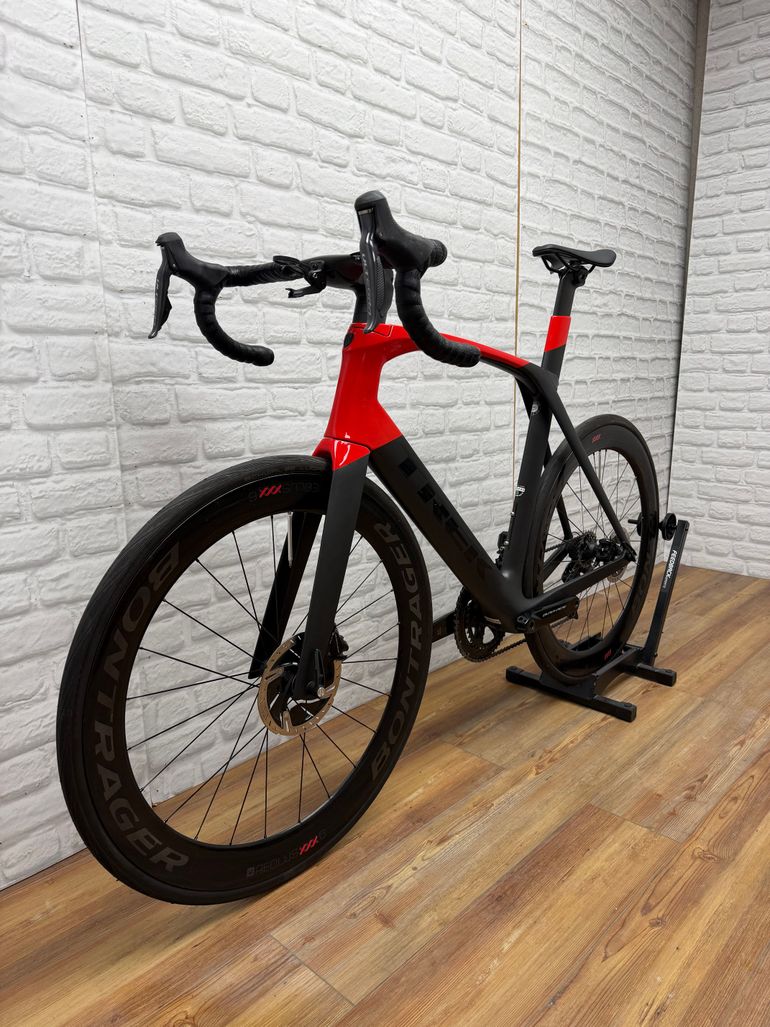 Used Trek Madone SLR 9 Disc 2019 2019 Road & Gravel, Red — image 5 of 6