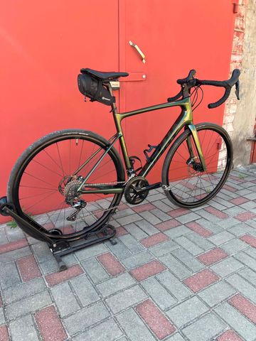 Tweedehands Giant Defy, Advanced 1 2021 2021 Road & Gravel — afbeelding 2 van 7