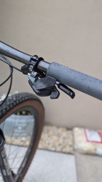 Used Mondraker F-PODIUM CARBON DC RR 2023 2023 Mountainbike, Light Gray, 29 — image 13 of 15