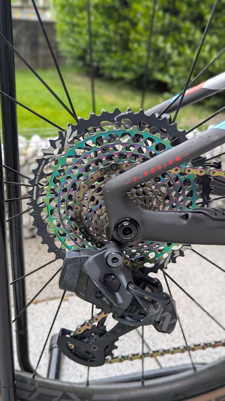 Used Mondraker F-PODIUM CARBON DC RR 2023 2023 Mountainbike, Light Gray, 29 — image 15 of 15