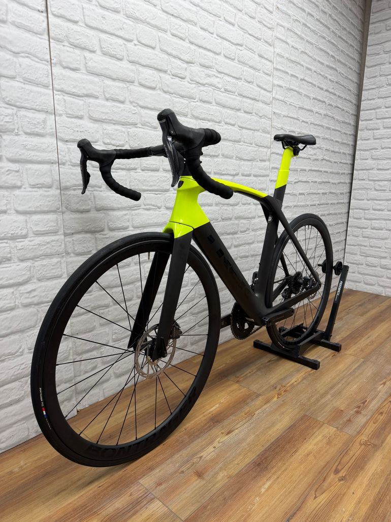 Used Trek Madone SL 7 Disc 2020 2020 Road & Gravel, Black — image 5 of 6