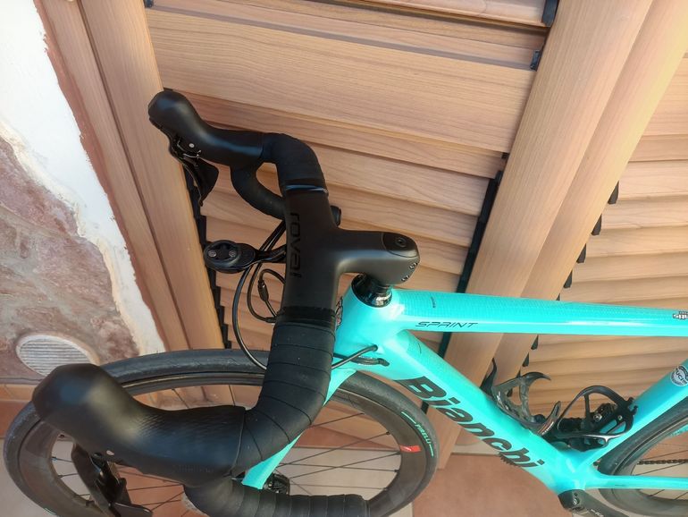 Used Bianchi Sprint Shimano 105 2020 Road & Gravel, Green — image 5 of 9