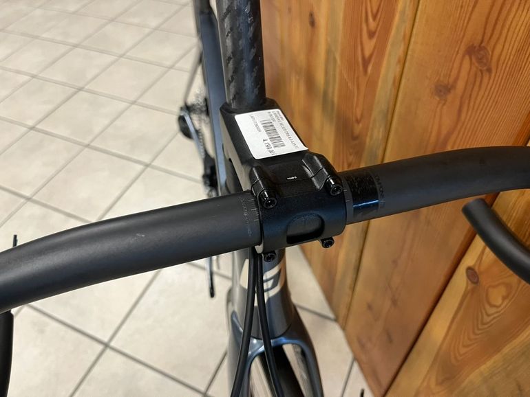 Used Lapierre Xelius DRS 6.0 AXS 2025 2025 Road & Gravel, Light Gray — image 8 of 11