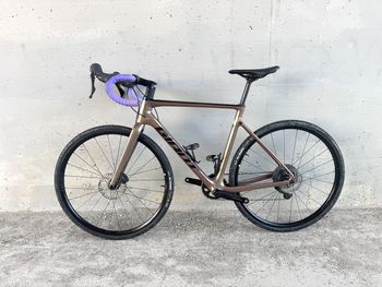 Used Giant TCX Advanced Pro 2 2023 2023 Road & Gravel, Light Gray — image 2 of 13